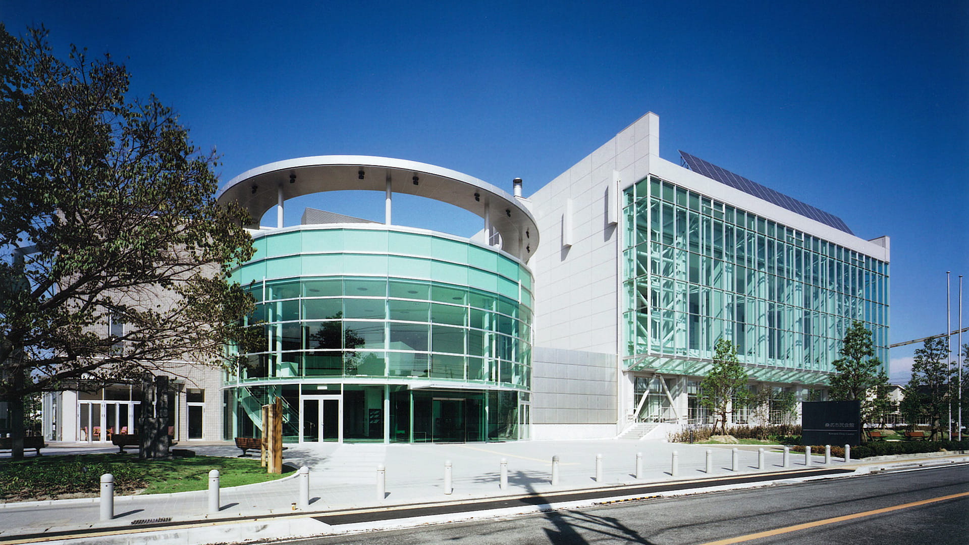 市民ページ NTNシティホール（桑名市民会館）リニューアル - 作品紹介 - 大建設計